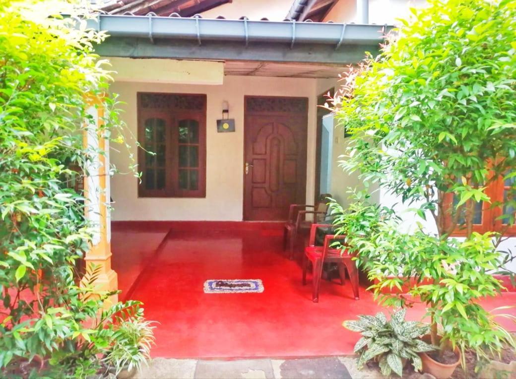 Senith Guest House Мириса Екстериор снимка