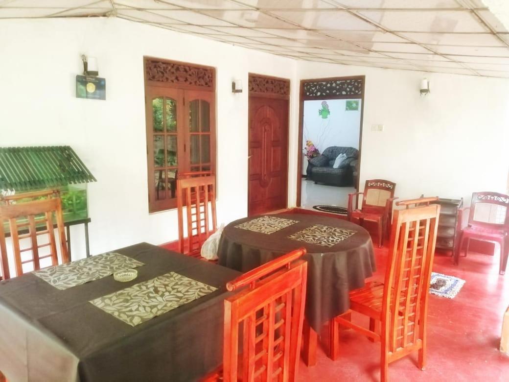 Senith Guest House Мириса Екстериор снимка