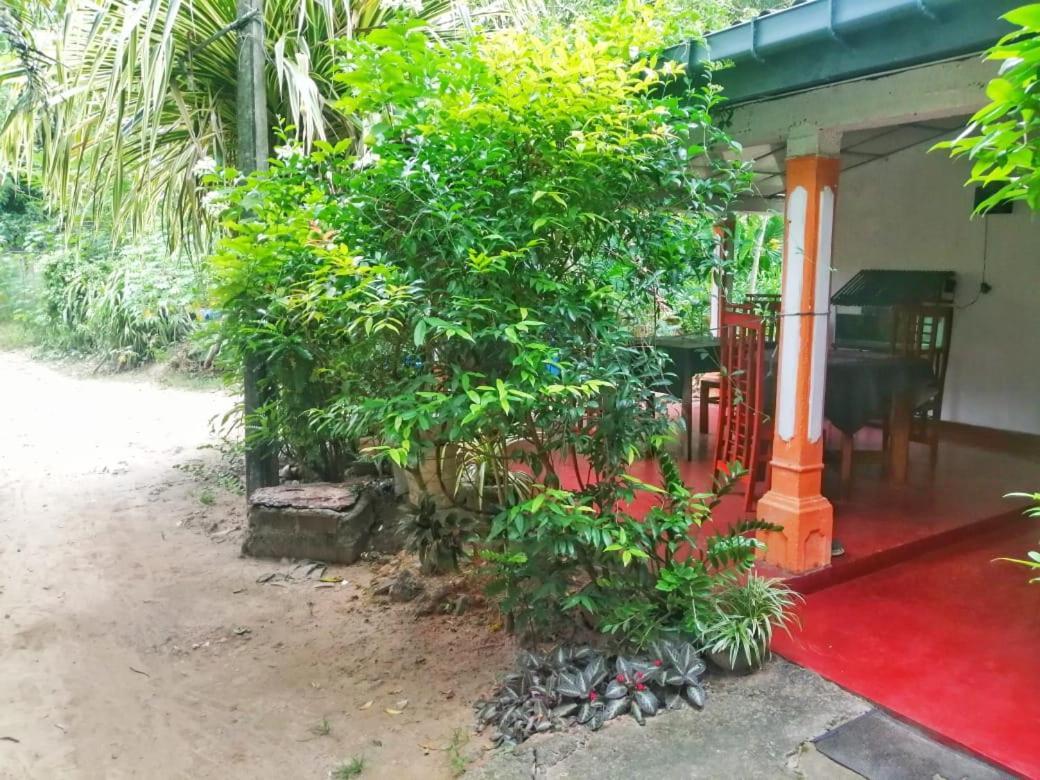 Senith Guest House Мириса Екстериор снимка