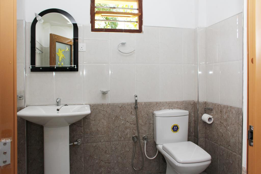 Senith Guest House Мириса Екстериор снимка