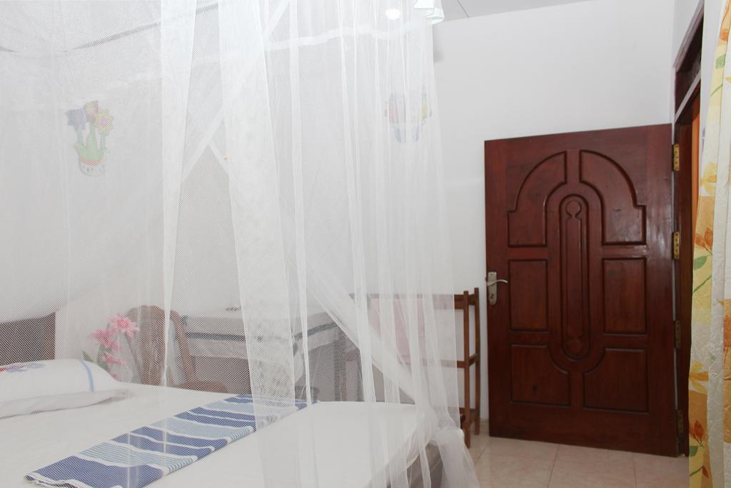 Senith Guest House Мириса Екстериор снимка